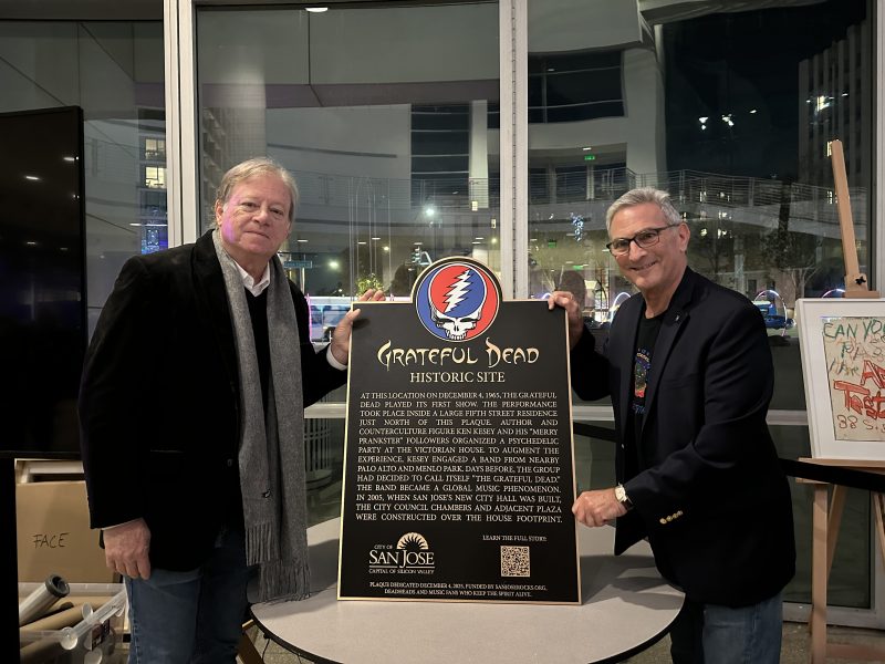 聖荷西揭幕「Grateful Dead」60週年紀念銅牌