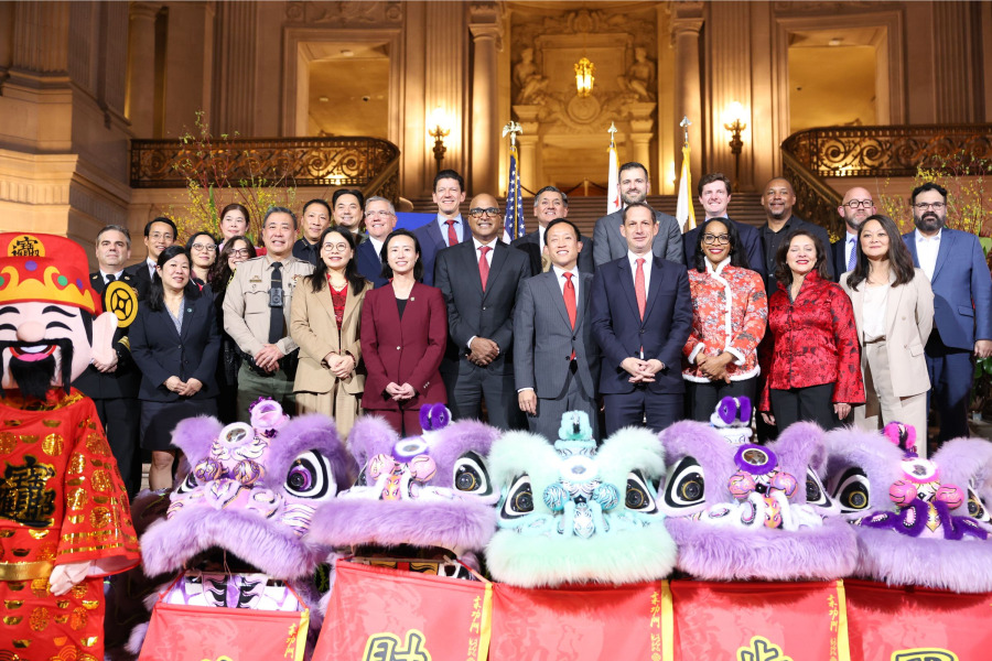 舊金山市府中國新年慶典 官員紛紛說中文拜年