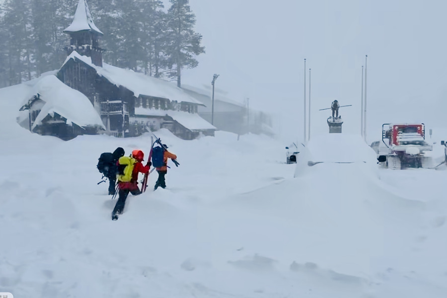 太浩湖地區發生大型雪崩　  16人遇險、10人失聯
