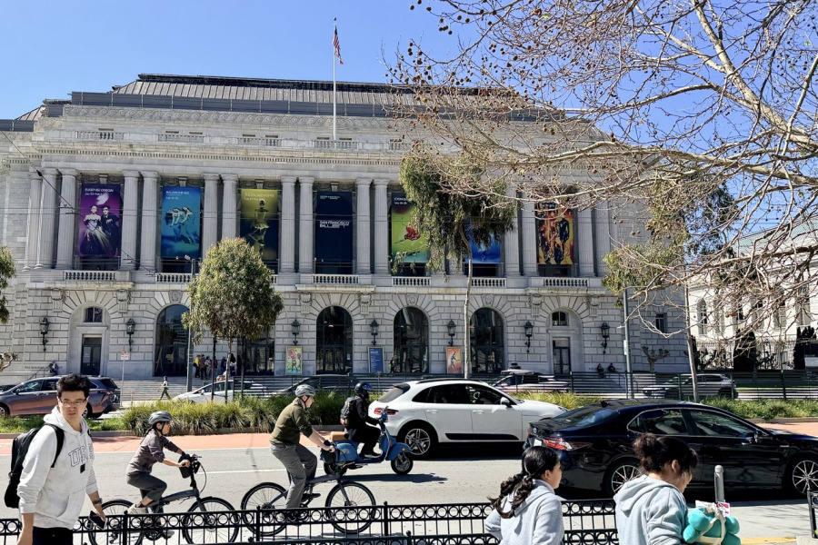 闖紅燈罰100美元　舊金山嚴查自行車違規引爭議